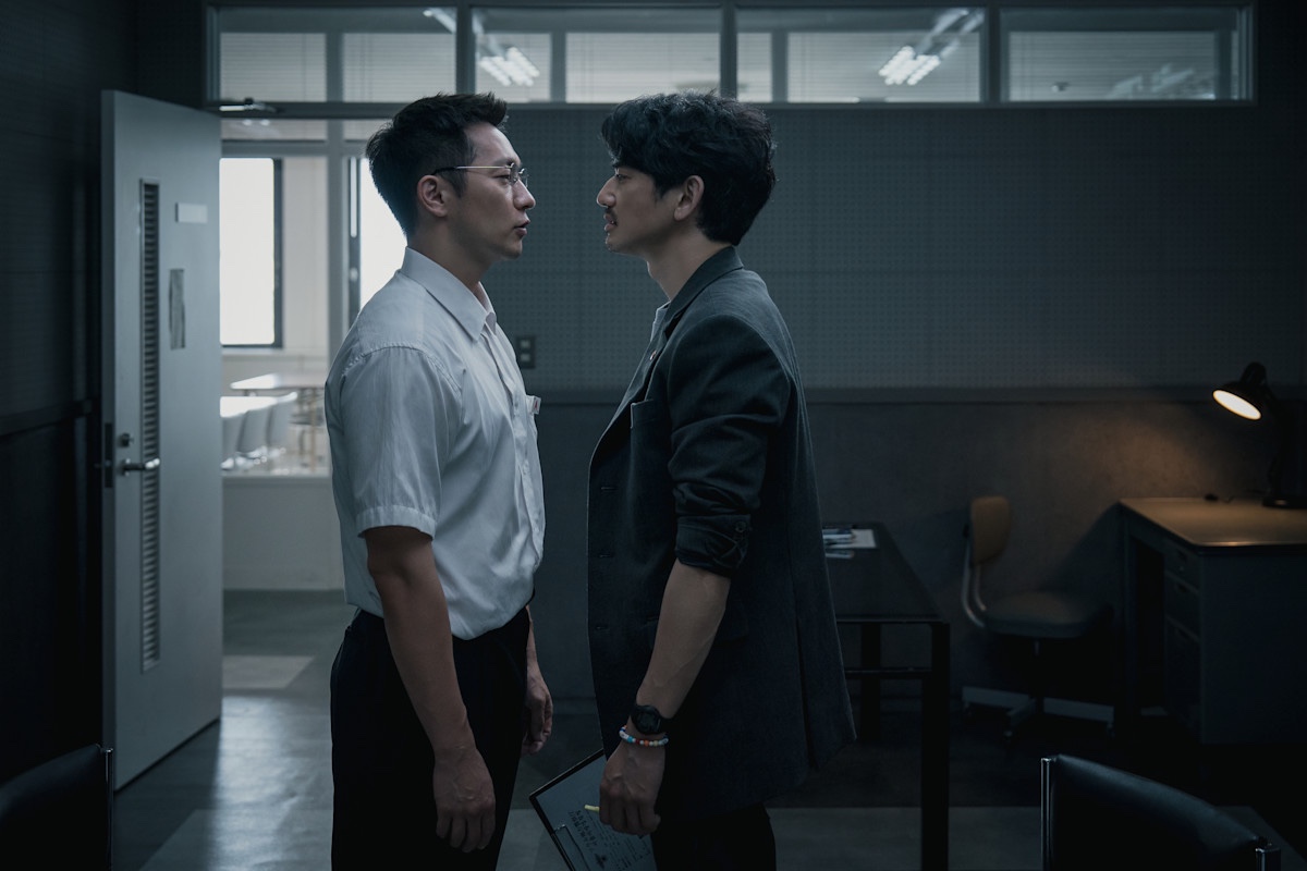 Han Jun-hee Beber Rahasia D.P. hingga The Blue Road di Busan