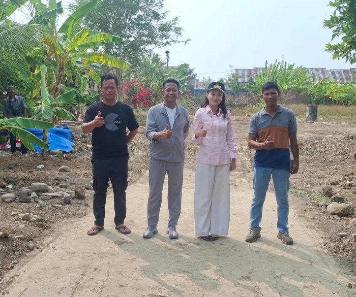 Gubernur Maluku Utara Uji Inovasi Pengerasan Jalan Tani Tanpa Sirtu, Hemat Rp 50 Juta per Titik
