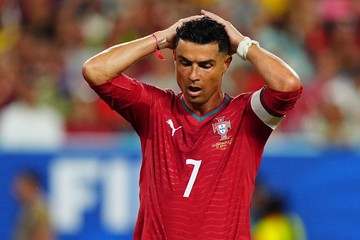 Bawa-bawa Pele dan Maradona, Cristiano Ronaldo Dicap Lebay oleh Carragher