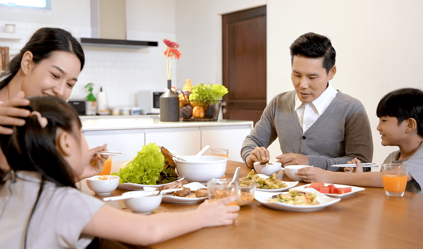 Makan Bersama Orangtua Bantu Kecerdasan dan Emosi Anak