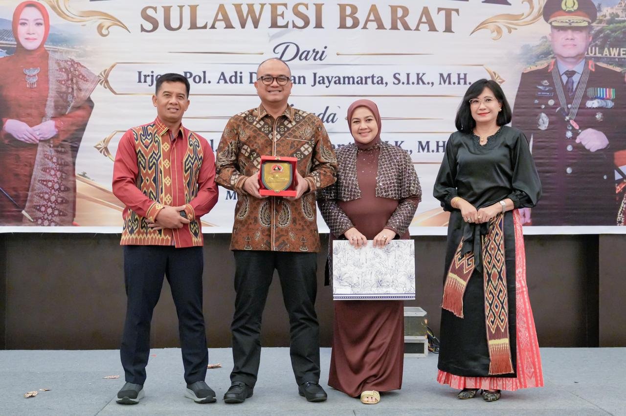 Kapolda Sulbar Berganti, Irjen Pol Totok Suharyanto Gantikan Irjen Pol Adi Deriyan Jayamarta