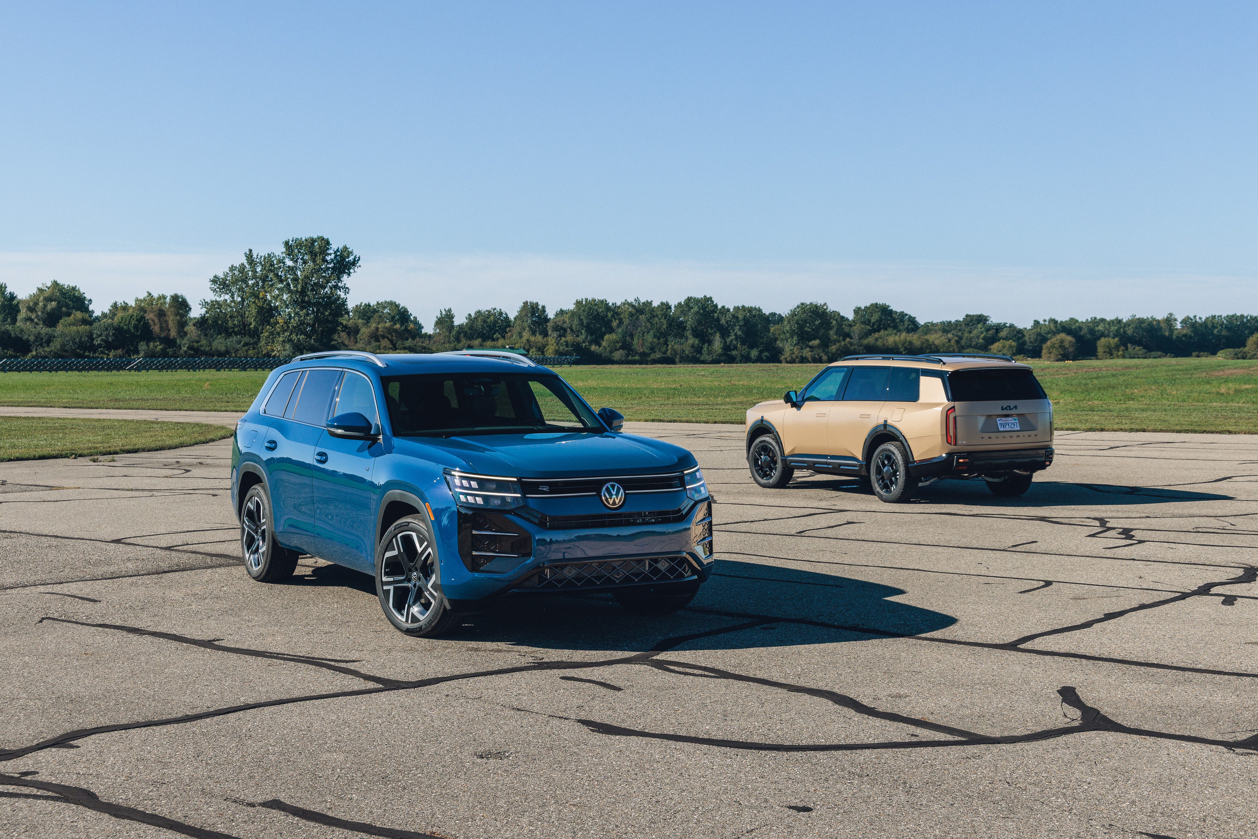 Kia Telluride X-Pro vs VW Atlas SEL Premium: Duel SUV Tiga Baris
