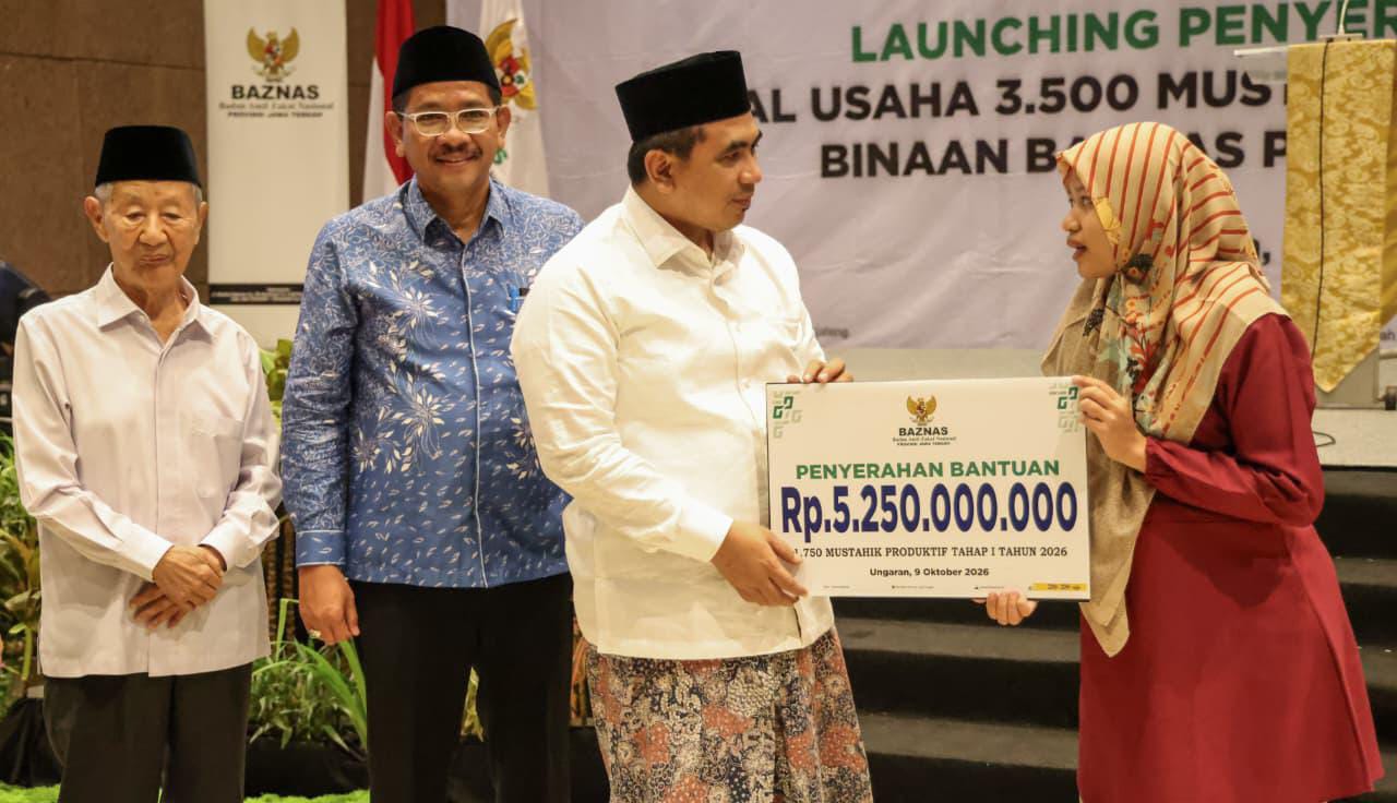 Baznas Jateng Salurkan Rp5,25 Miliar ke 1.750 Mustahik, Taj Yasin Minta Pendampingan Usaha Jalan Terus