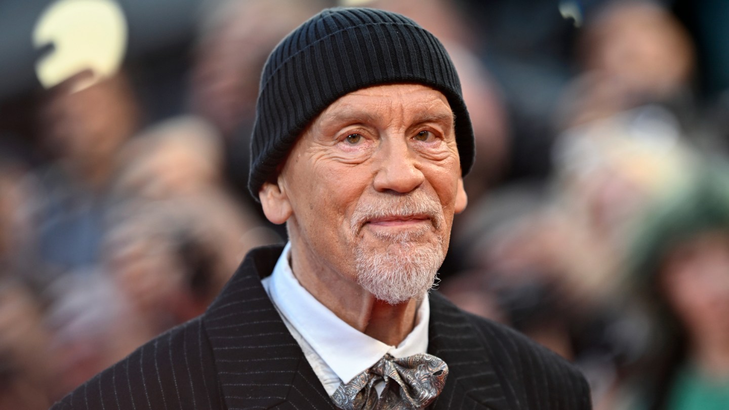 John Malkovich Sebut Kampanye Oscar Satu-satunya Cara Tarik Penonton ke Bioskop
