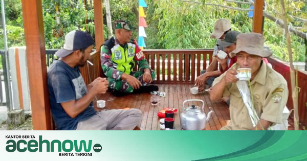Babinsa Koramil 02/Bebesen Sambangi Warga Desa Burbiah, Dengarkan Aspirasi Warga Aceh Tengah