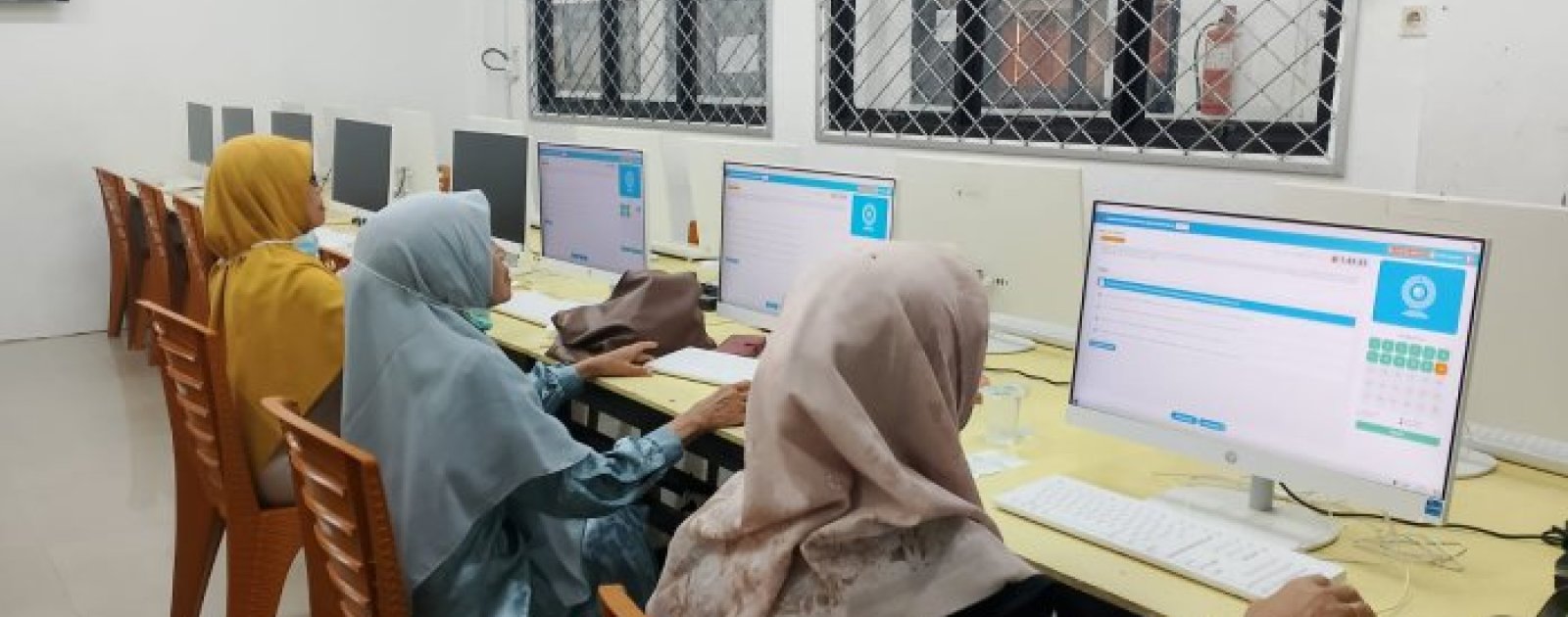 Guru IPA MTsN 2 Kota Jambi Tuntaskan AKGTK 2026 di Hari Kelima, Ujian Berbasis Digital Lancar Tanpa Kendala