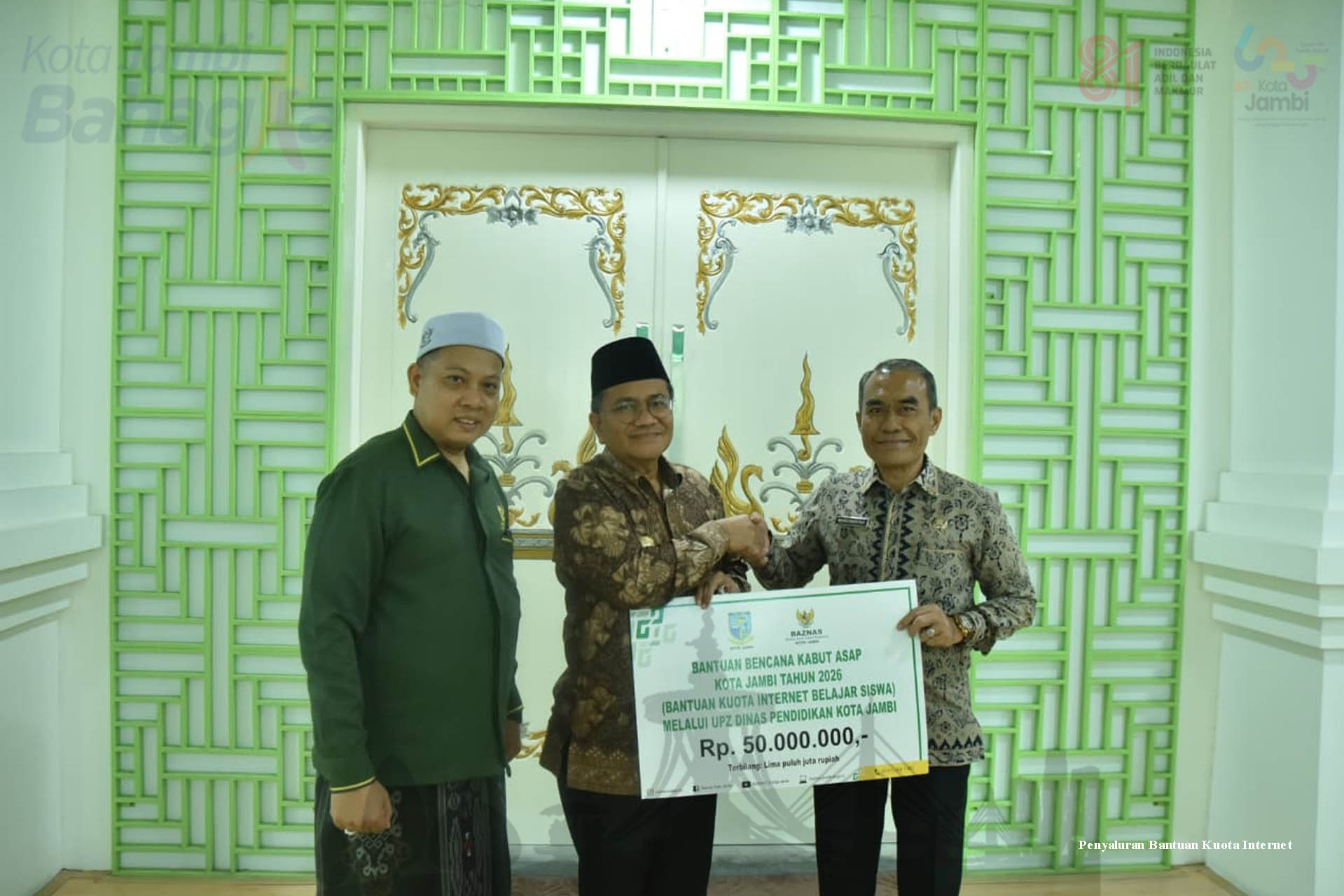 Pemkot Jambi dan BAZNAS Salurkan Rp50 Juta Kuota Internet untuk Siswa Terdampak Kabut Asap