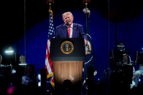 Kremlin Sambut Sikap Trump soal Ukraina Butuh Presiden Baru
