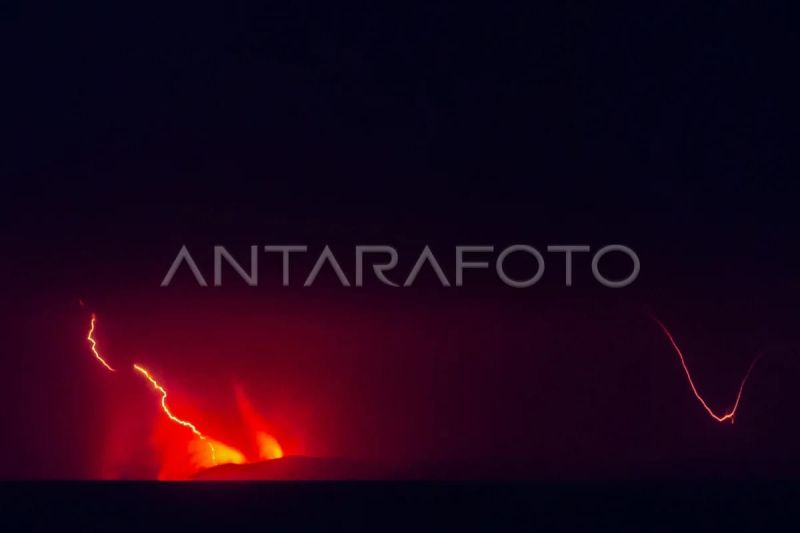 BPBD Lebak Larang Wisatawan dan Pendaki Masuki Radius 5 Km Gunung Anak Krakatau