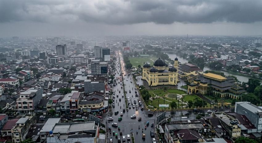 Cuaca Sumut Minggu 11 Oktober 2026: Binjai Hujan Sedang, Suhu Tertinggi 32°C di Labuhanbatu