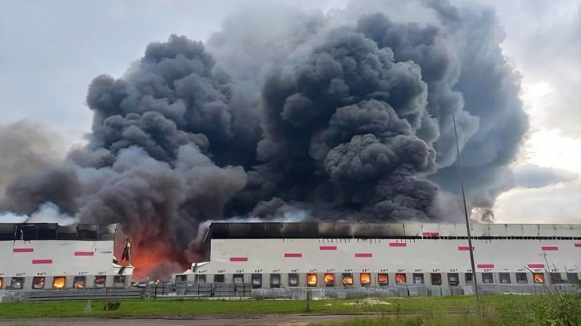 Serangan Drone Ukraina Lumpuhkan Data Center Yandex, Trafik Bot Rusia Anjlok