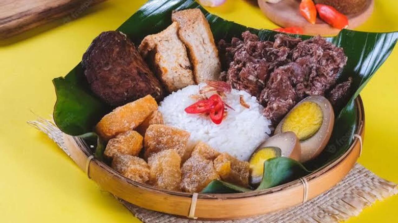 Nasi Gudeg Yogyakarta, Kuliner Manis Gurih yang Jadi Daya Tarik Wisata