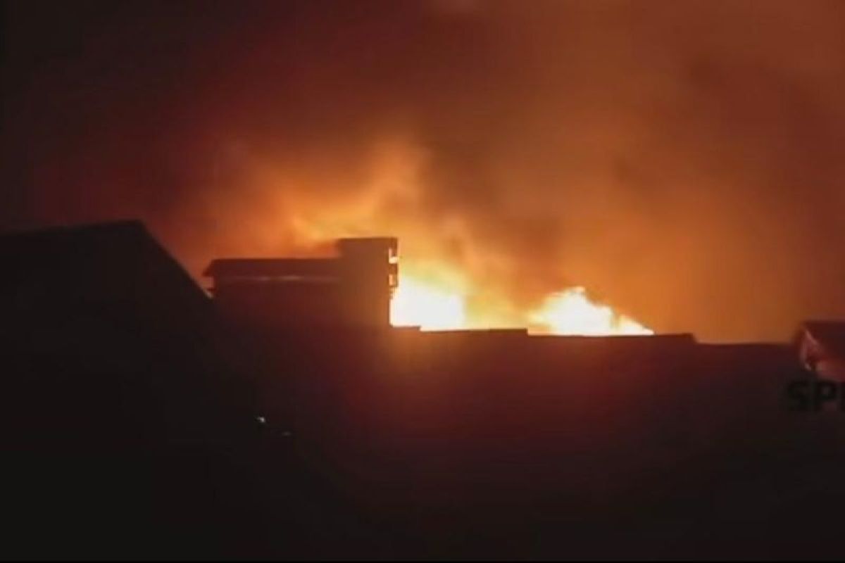 Kebakaran Permukiman Padat di Desa Serdang Bangka Selatan, 200-300 Rumah Terbakar dan Tim Gabungan Dikerahkan