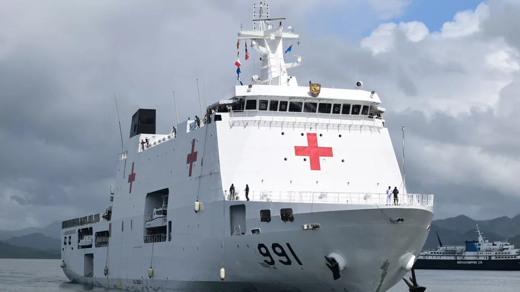 KRI dr. Wahidin Sudirohusodo-991 Sandar di Fiji, Layani 300 Pasien per Hari dalam Misi Pasifik