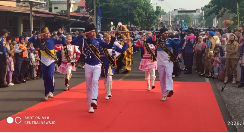 Karnaval Budaya HUT ke-27 Natuna: Ribuan Warga Padati Rute Sri Serindit hingga Pantai Piwang