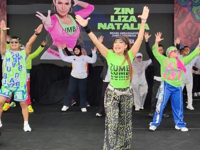 Liza Natalia Ajak Ribuan Warga Nunukan Zumba di RTP Paras Perbatasan Usai Senam Lukiwol
