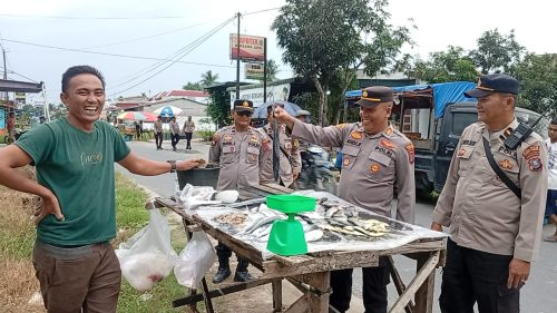 Polsek Tebing Tinggi Sambangi Pasar Paya Lombang, Imbau Pedagang Waspadai Copet hingga Premanisme
