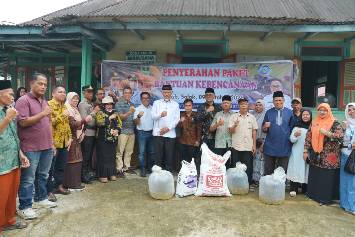 Pemprov Sumbar Salurkan 52 Ribu Bibit Ikan ke Pembudidaya Korban Bencana Solok, Siapkan Program 10.000 Titik pada 2027