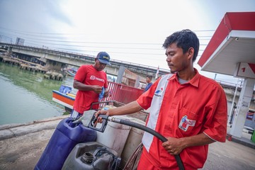 Pertamina Tambah Pasokan Solar Nelayan Muara Ciasem 32 KL