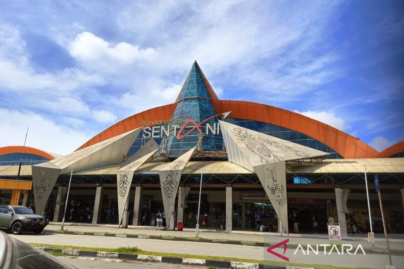 Kabut Asap Karhutla Tunda 6 Penerbangan dari Bandara Sentani Jayapura ke Timika, Wamena, dan Sorong