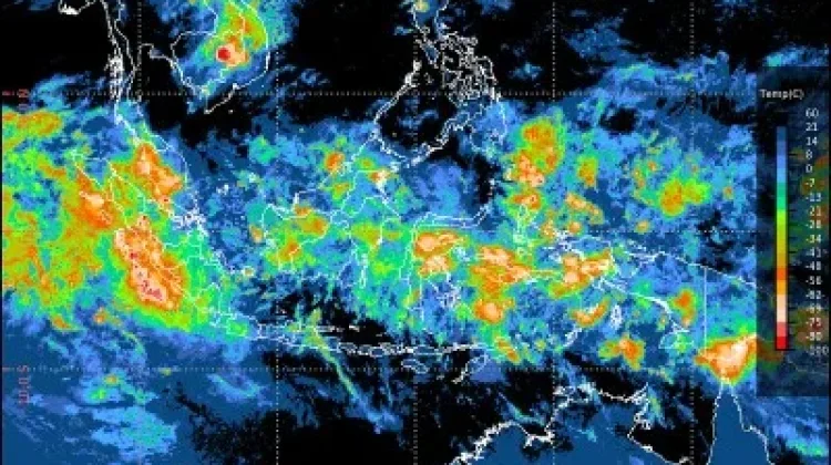 BBMKG Wilayah IV Keluarkan Peringatan Dini Cuaca Sulsel 12-14 Oktober 2026, 4 Kabupaten Berpotensi Angin Kencang 46 Km/Jam
