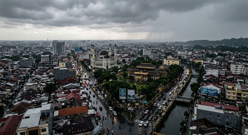 Cuaca Sumut Senin 12 Oktober 2026: Hujan Ringan Dominasi 20 Kabupaten/Kota, 3 Wilayah Hujan Sedang