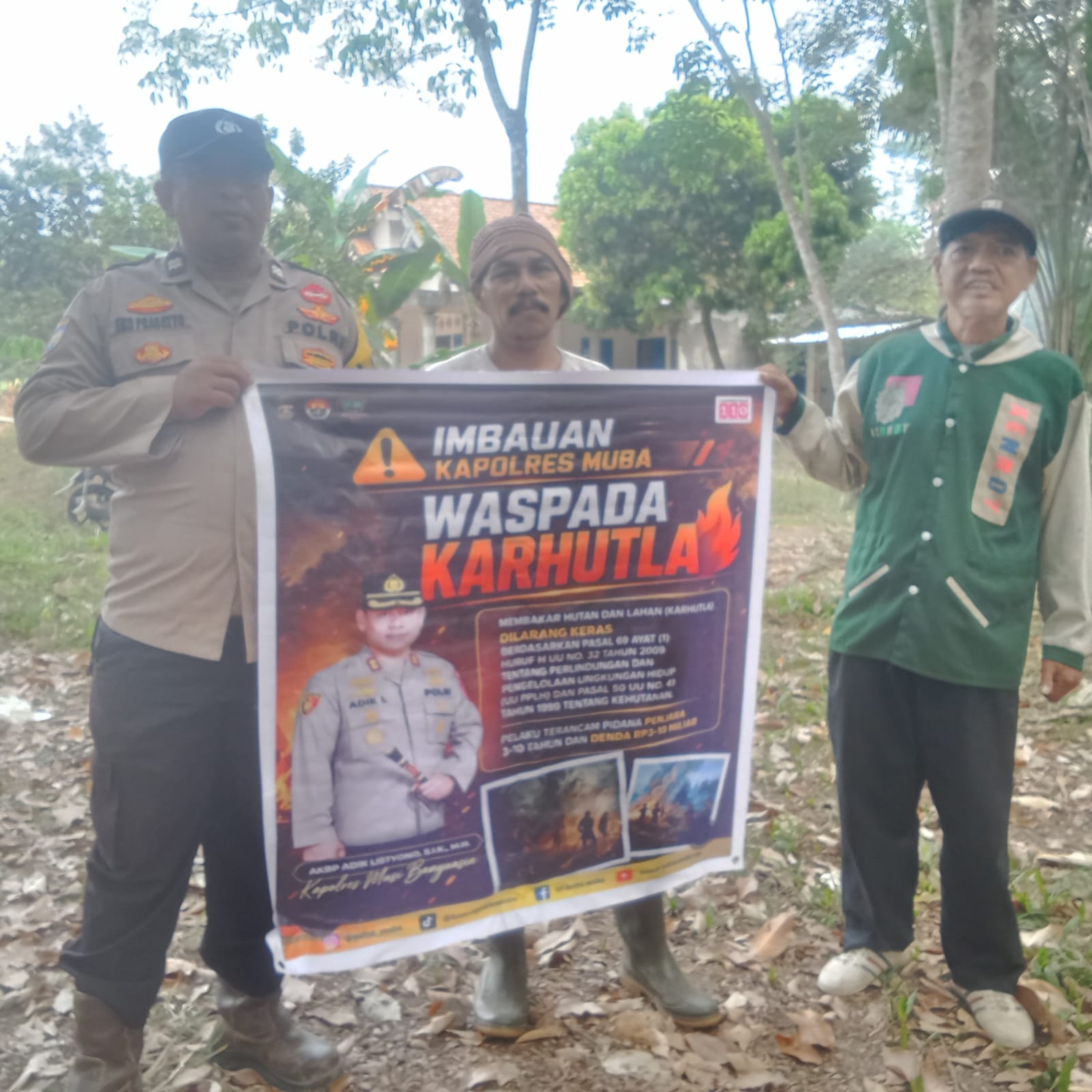 Bhabinkamtibmas Polsek Plakat Tinggi Sambangi Warga Desa Cinta Karya, Ingatkan Bahaya Karhutbunlah