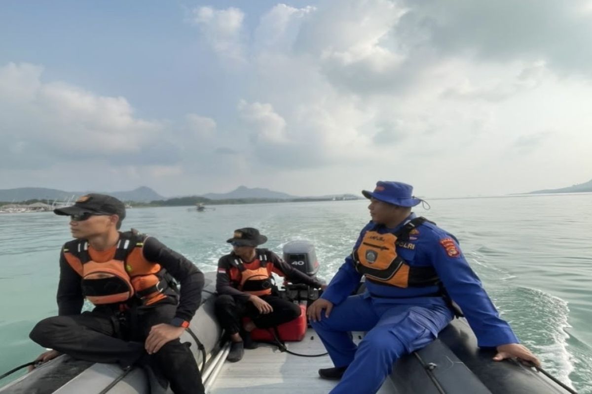 Tim SAR Bakauheni Cari Pria 38 Tahun yang Lompat ke Laut dari Dermaga 7 Eksekutif