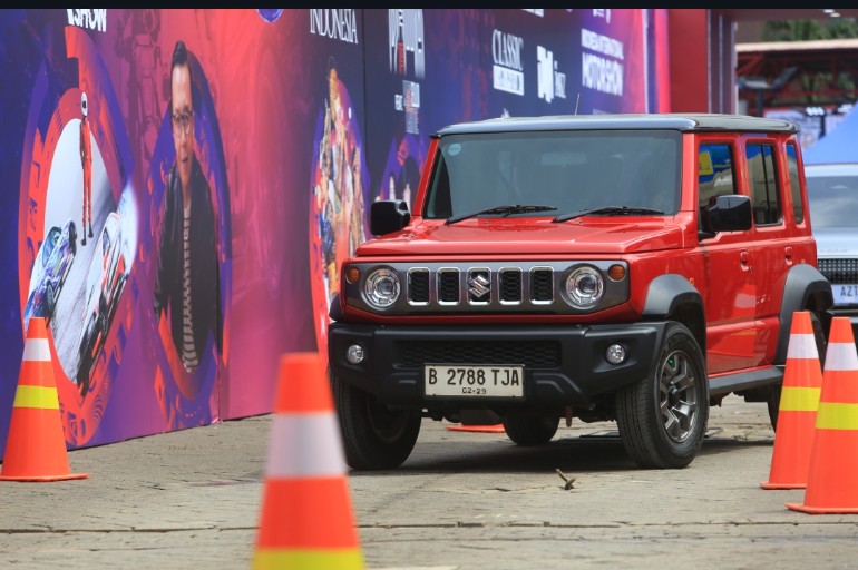 Review Suzuki Jimny: SUV Ikonik yang Tetap Diburu Meski Tak Berubah