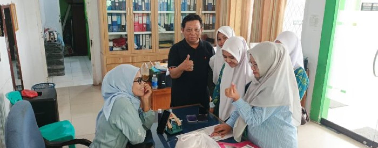 Tiga Kelas Terakhir MTsN 2 Kota Jambi Ikuti Cap Jari Ijazah, Layanan Dibuka hingga Senin 12 Oktober 2026