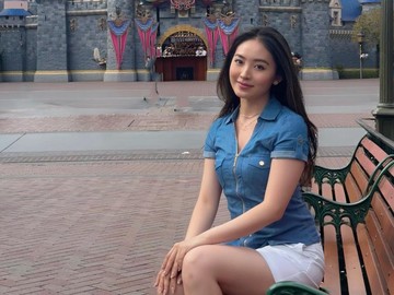 Natasha Wilona Wujudkan Impian ke Disneyland Pertama di Dunia