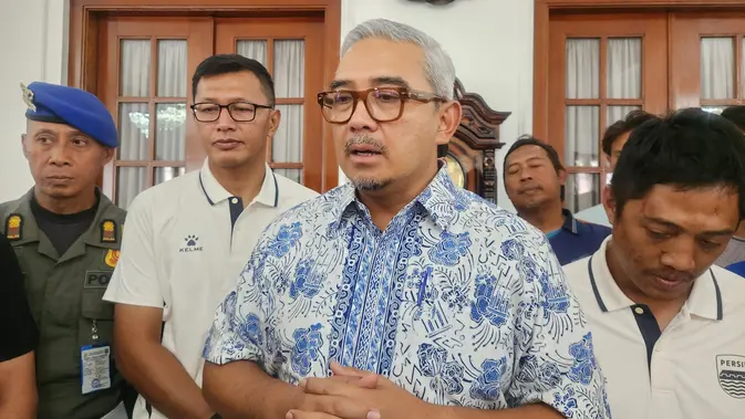 Bus Persib U-18 Diserang Oknum Suporter di Batang, Farhan Mengutuk Keras