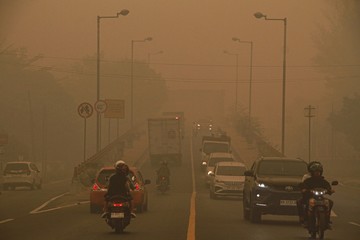 Riset: Asap Karhutla Kalimantan Masuk Rumah, AC dan Pembersih Udara Tak Cukup