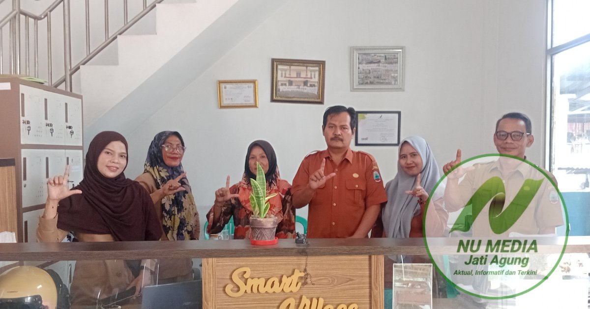 Desa Kalisari Lampung Selatan Manfaatkan Aplikasi Perlinsos untuk Perbaiki Data Desil Warga