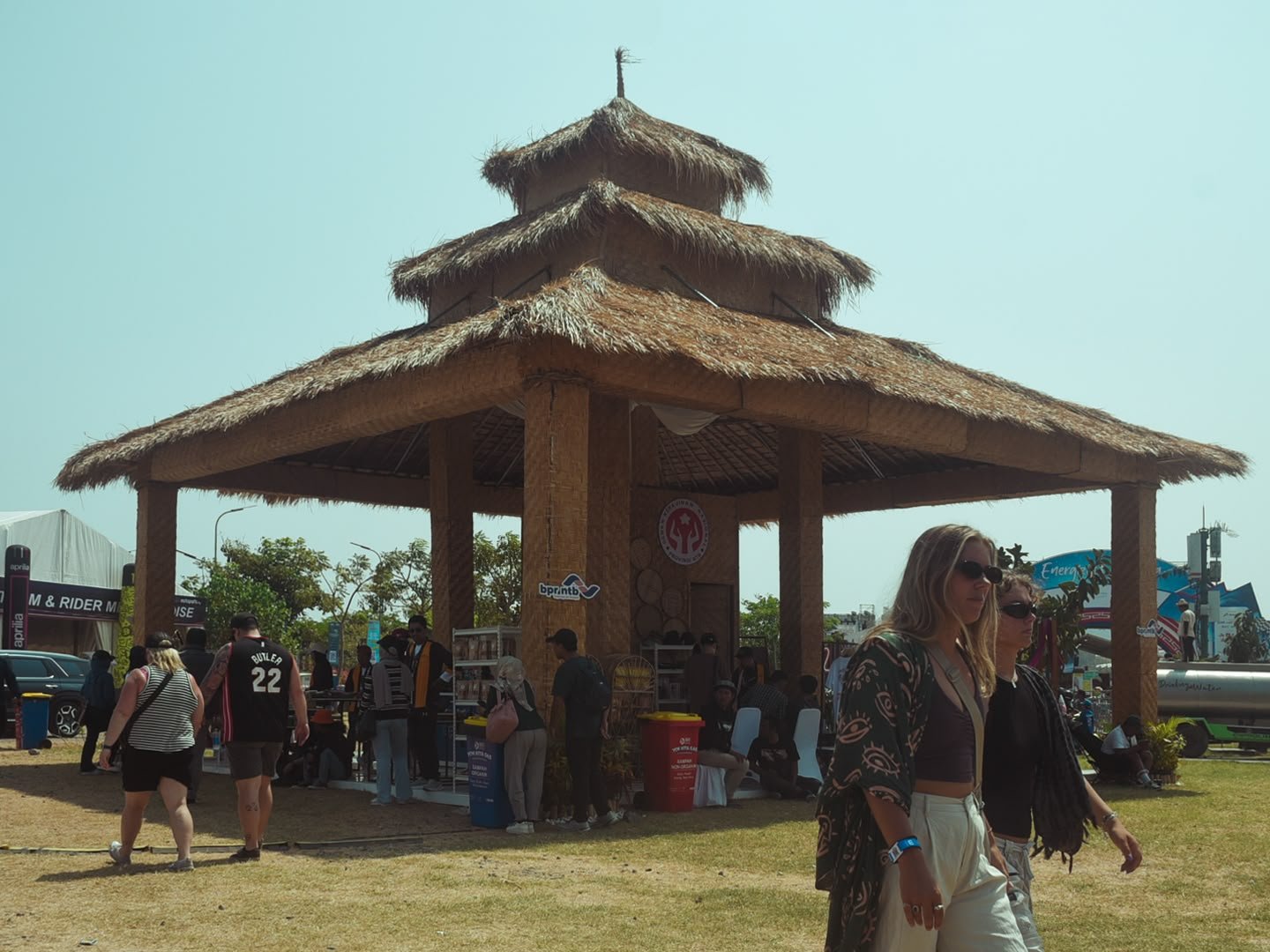 Bale KITA dan Lombok Sumbawa Festival Promosikan Kriya UMKM NTB di MotoGP Mandalika 2026