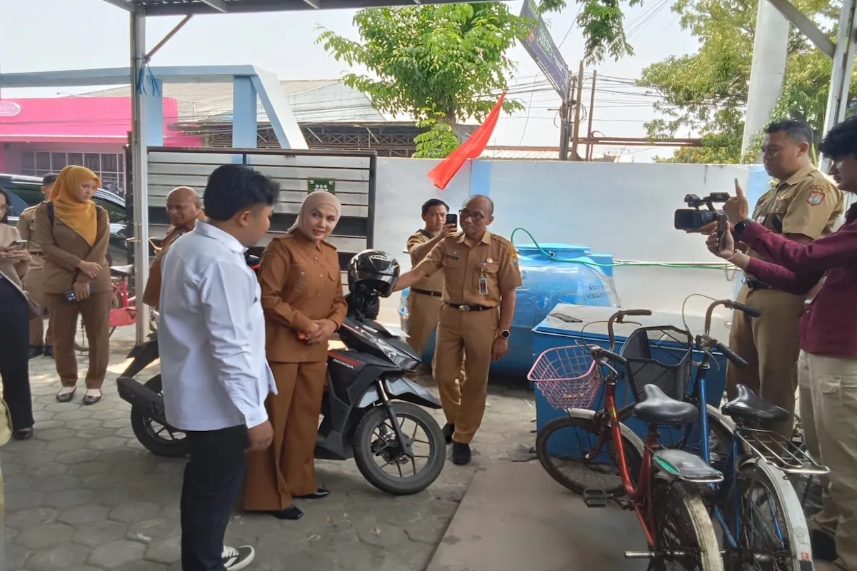 Bupati Kendal Sidak 3 SPPG, Temukan IPAL Tak Berfungsi hingga Limbah Keruh ke Saluran Warga