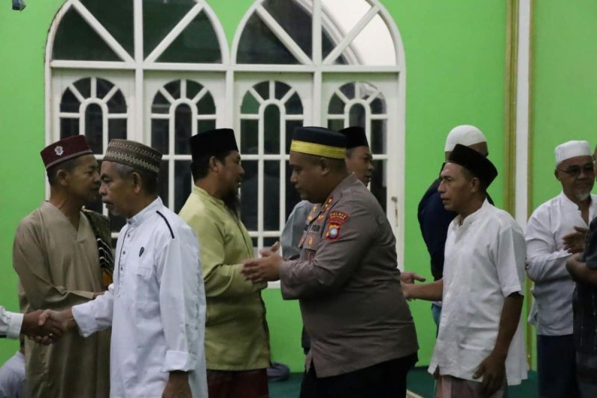 Kapolres Natuna Gelar Subuh Keliling di Masjid An-Nur Batu Hitam, Ajak Warga Terbuka Soal Kamtibmas