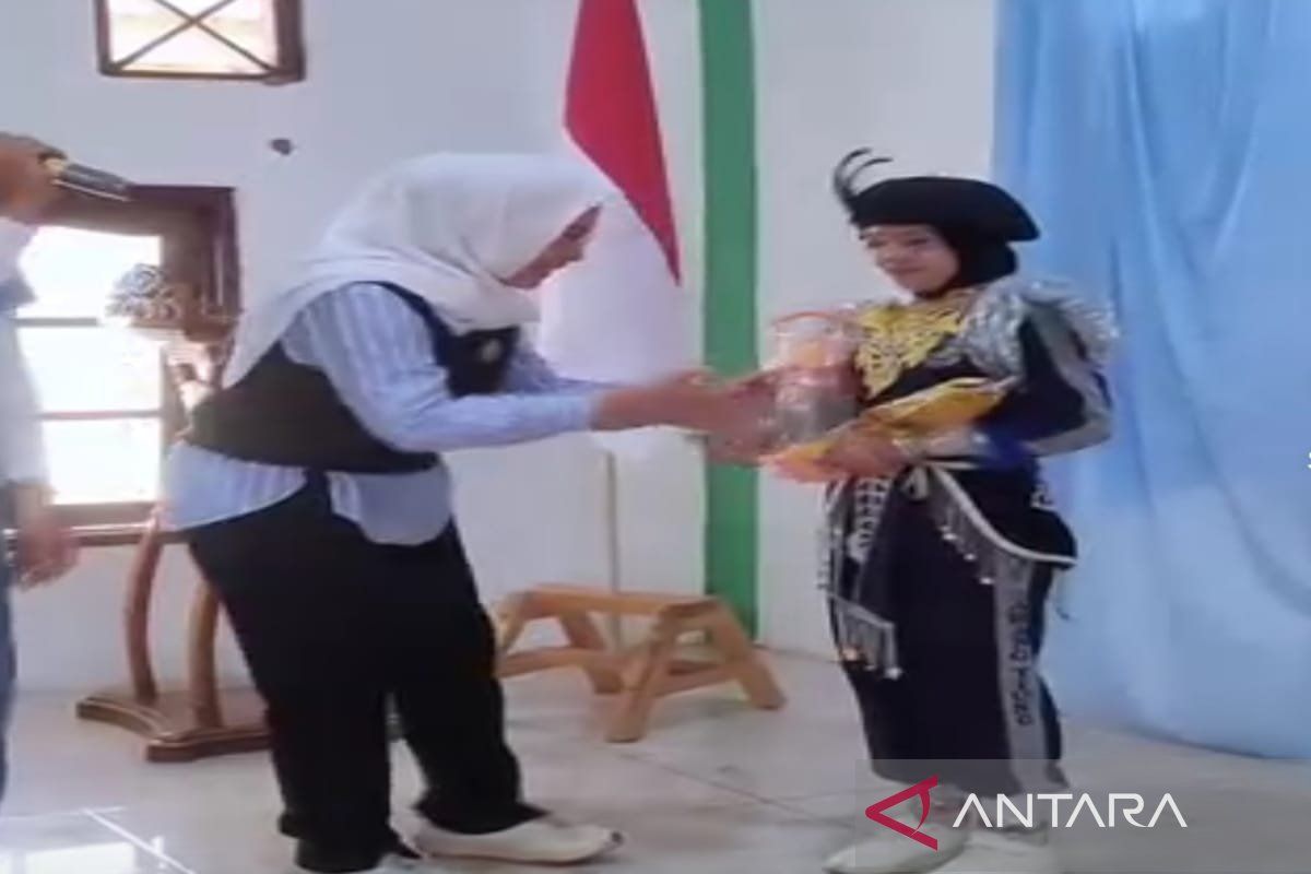 Ketua DPRD Kotabaru Dukung Pelestarian 14 Olahraga Tradisional di Festival Pulau Laut Timur