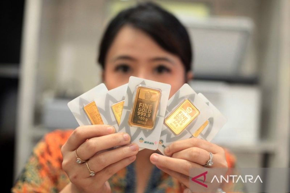 Harga Emas Antam di Yogyakarta Turun Rp20.000 Jadi Rp2.574.000 per Gram, Buyback Ikut Melorot