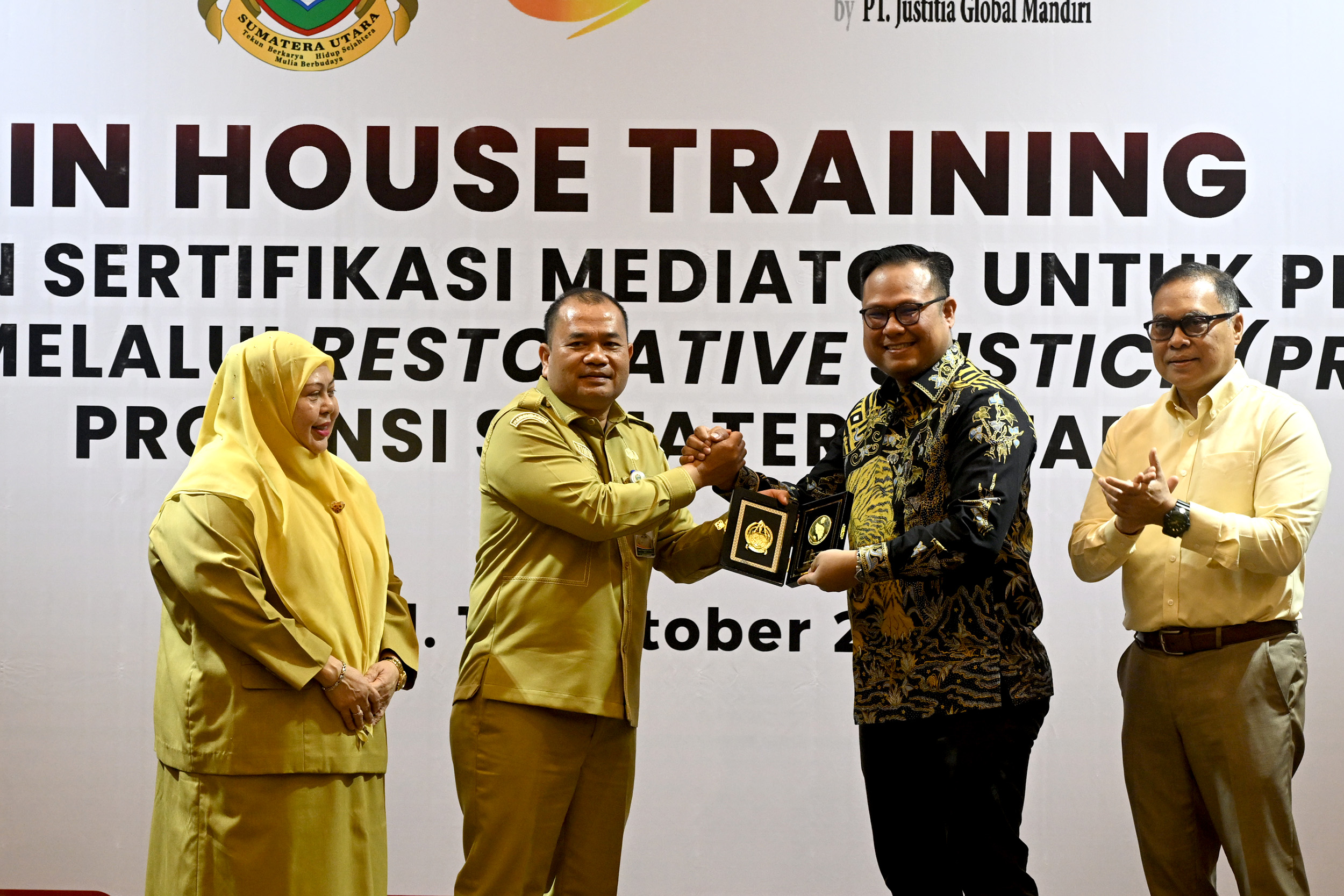 Pemprovsu Latih 6.110 Paralegal Desa di Sumut, 713 dari 800 Kasus Selesai Nonlitigasi