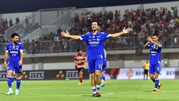 Thom Haye Keluhkan Jadwal Padat Persib, Sebut Fasilitas Pemulihan Kurang