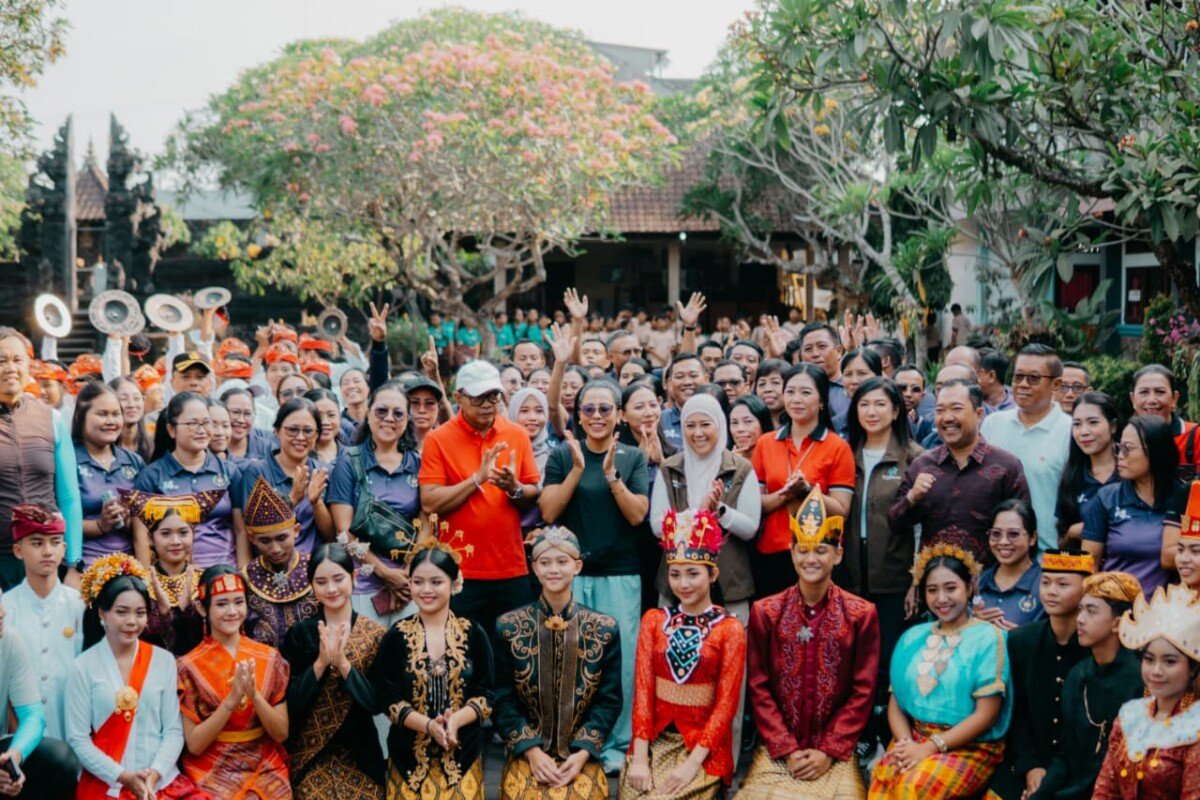 Menkomdigi Meutya Hafid Ajak Keluarga di Tabanan Bangun Kebiasaan di Luar Layar, Batasi Media Sosial Anak di Bawah 16 Tahun