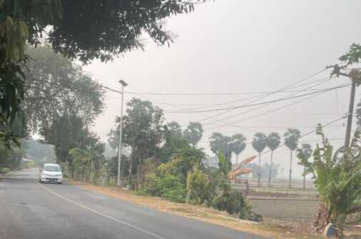 Kabut Asap Selimuti Kabupaten Bone, BMKG Catat PM2.5 Capai 85,3 µg/m³ dan Warga Diimbau Pakai Masker
