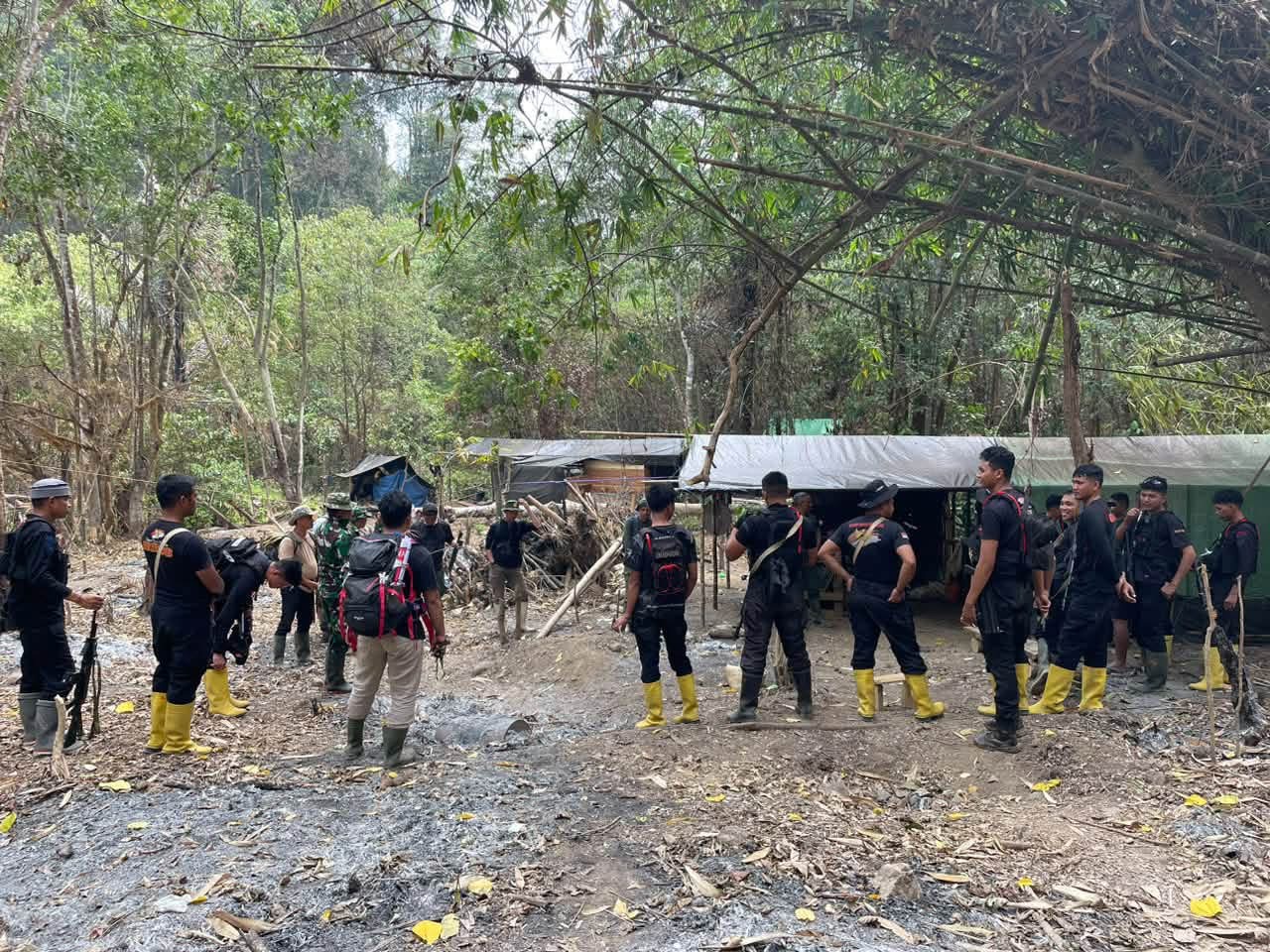 Tim Gabungan Polda Sulut Tertibkan Tambang Emas Ilegal di Gunung Mobungayon, 72 Tenda dan 15 Lubang Tambang Ditemukan