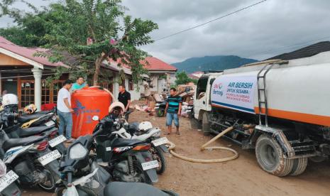 BNI Salurkan Bantuan Banjir Padang, 672 Warga Mengungsi