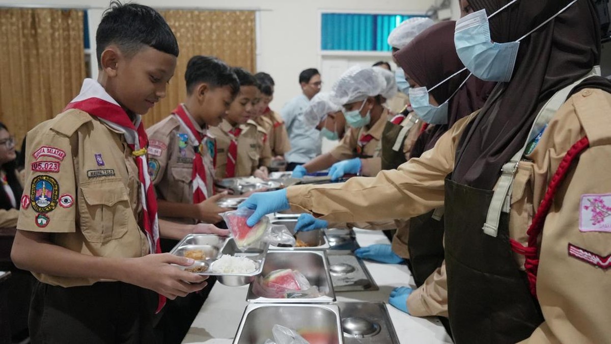 BGN Wajibkan Label Batas Konsumsi di Ompreng MBG 2026, Ada Model Prasmanan