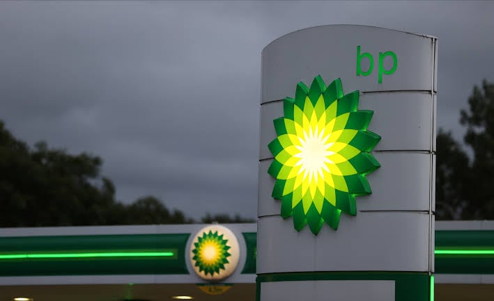 Rudal Hantam Bandara Riyadh, Bos BP Batal Hadir di Kongres Energi Dunia