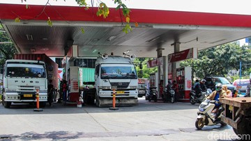 Kendaraan Roda Enam ke Atas di Lampung Bakal Dicek STNK dan QR Code Saat Isi BBM Subsidi