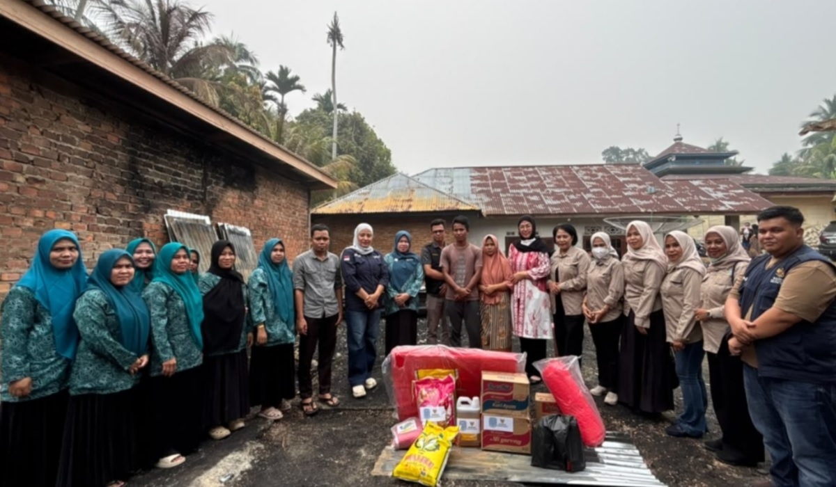 Ketua PKK Merangin Lavita Syukur Salurkan Bantuan ke Korban Kebakaran di Tiga Lokasi