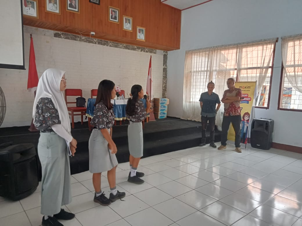 52 Siswa SMA Negeri 2 Bitung Ikuti Pelatihan Jurnalistik, Dibekali Teknik Wawancara hingga 5W+1H